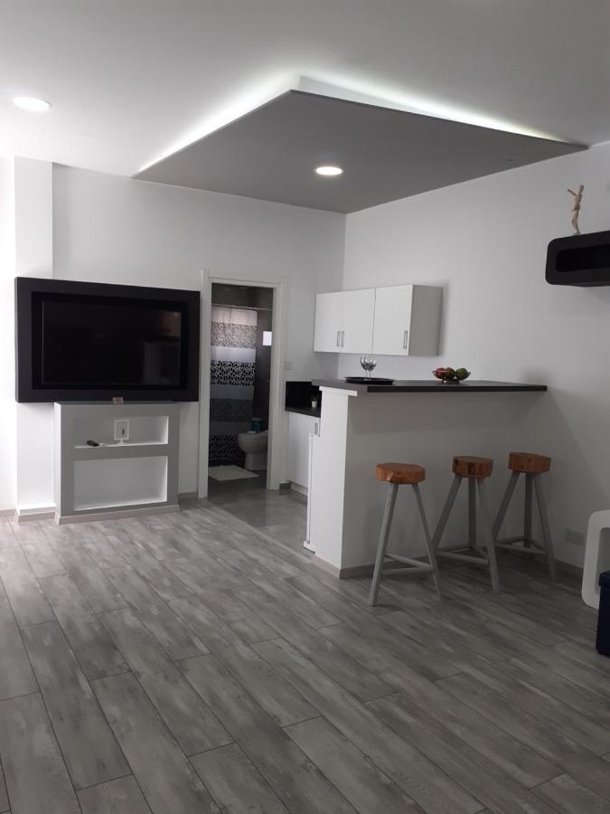 Deluxe Yiota'S Studio ! Klorakas Luaran gambar